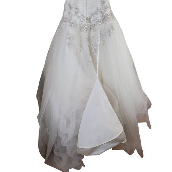Oleg Cassini one shoulder tulle wedding dress STYLE# 7ckp421 Size 0P - Picture 6 of 16